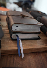 Load image into Gallery viewer, BIBLIA EL CAMINO “EDICION PAREJA”
