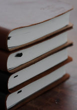 Load image into Gallery viewer, La Biblia del Camino
